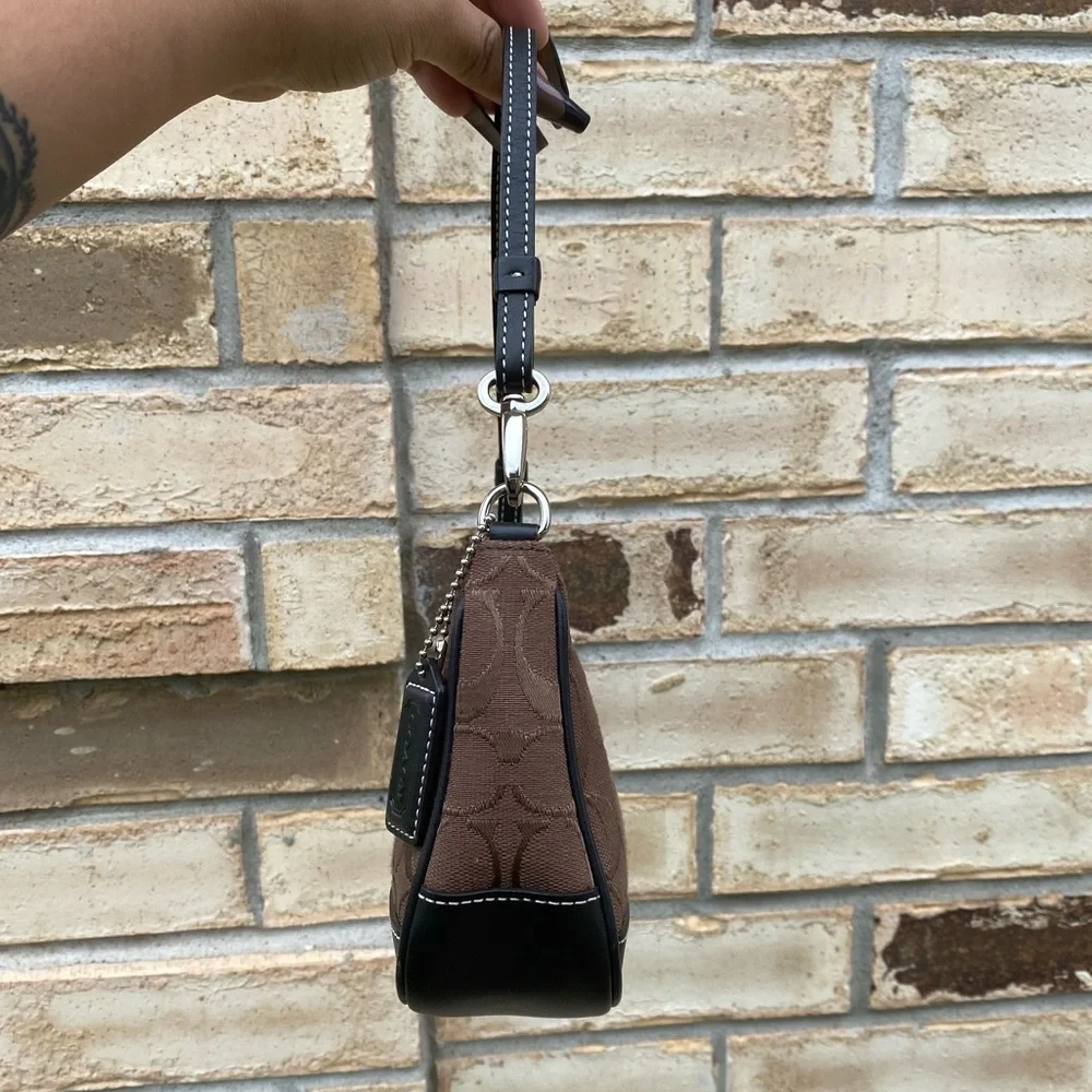 Coach Y2K Brown Coach Demi Baguette - Picture 4 of 7